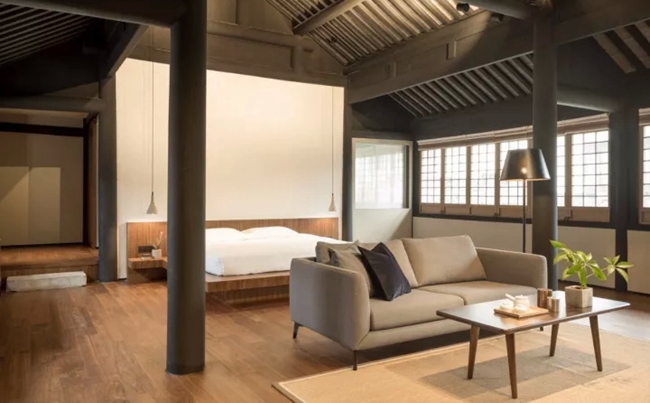 全屋定制家具利用屋內的梁和柱，星空梵高全屋定制