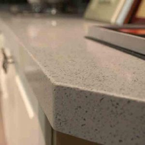 定制櫥柜石英石臺(tái)面優(yōu)點(diǎn)有哪些？一平米多少錢？